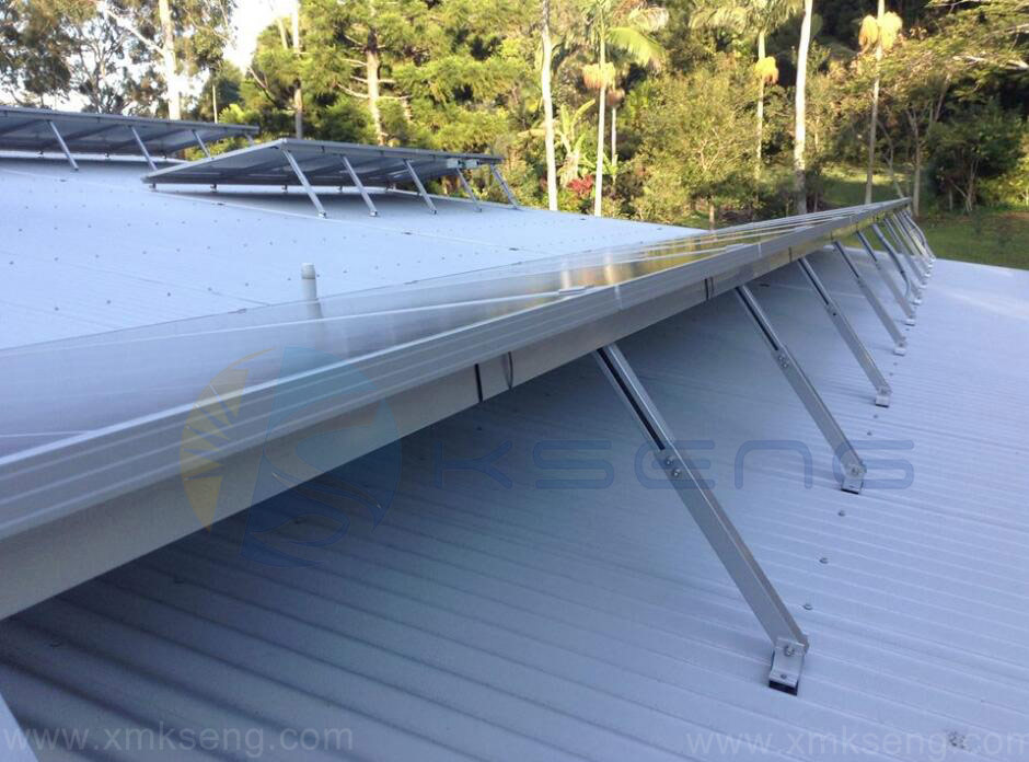 로우 프로파일 지붕 또는 평평한 지붕을 위한 조정 가능한 태양광 패널 제목 마운트 브래킷
